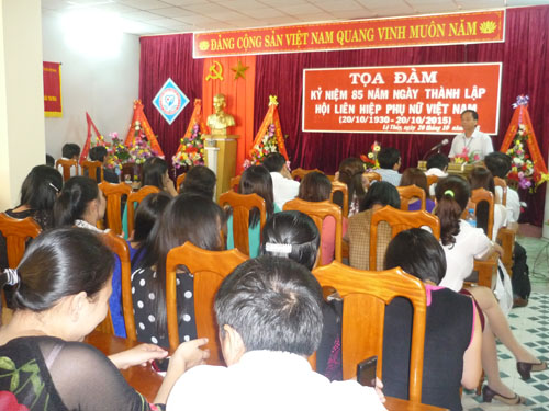 Tọa đàm chào mừng ngày thành lập Hội Liên hiệp phụ nữ Việt Nam 20-10